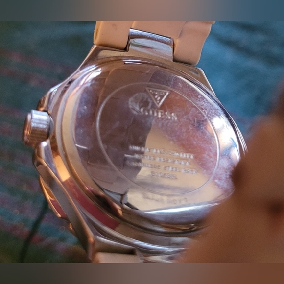 GUESS LADIES SPORT WATCH - Picture 2 of 4